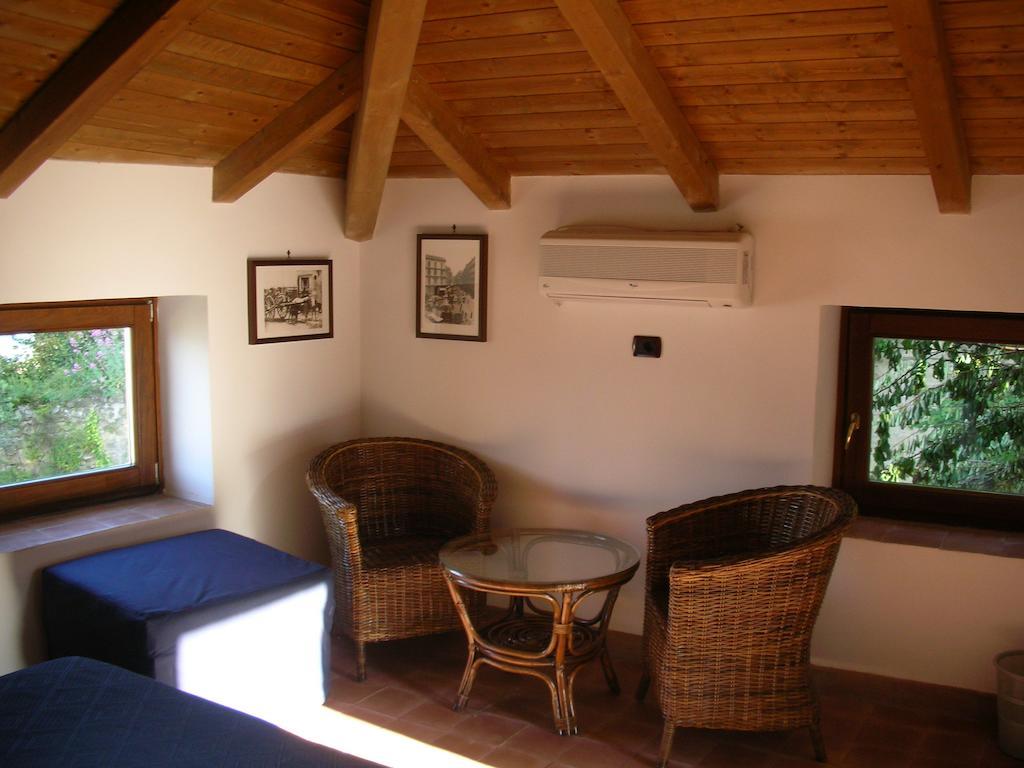 Guest House Pedamentina Nápoles Quarto foto