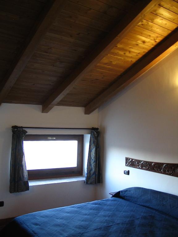 Guest House Pedamentina Nápoles Quarto foto