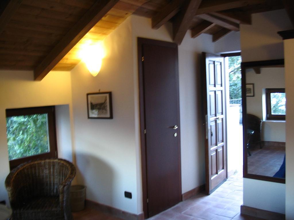 Guest House Pedamentina Nápoles Quarto foto